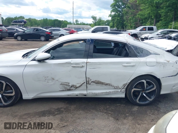 2019 Honda Accord Sedan Sport 1.5T with VIN 1HGCV1F3XKA152792, listed as a IAAI auction lot 39443569 with 48,703 mi miles. Bid and sale history available at carsss.com. Image 14.