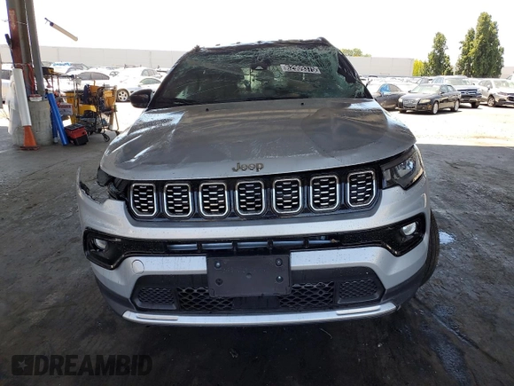 2025 Jeep Compass Limited с VIN 3C4NJDCN2ST546323, выставлен на аукционе Copart как лот 62909375 с пробегом 5 151 миль миль и На запчасти • Non repairable. История ставок и продаж доступна на DreamBid. Изображение 5.