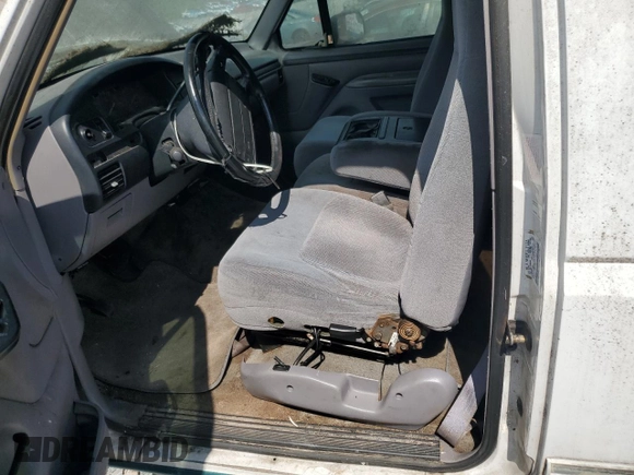 1996 Ford F-150 z VIN 1FTEX14H3TKA50259, wystawiony jako Copart lot #61027725 z przebiegiem Nie podano mil oraz Czysty tytuł • Clean title. Historia ofert i sprzedaży dostępna na DreamBid. Obrazek 7.