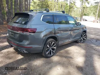 2025 Volkswagen Atlas SEL Premium R-Line with VIN 1V2FR2CA0SC522921, listed as a IAAI auction lot 42033389 with 5,342 mi miles and . Bid and sale history available at DreamBid. Image 4.