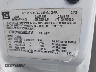 2005 Chevrolet Tahoe LT z VIN 1GNEC13T25R221733, wystawiony jako IAAI lot #41373567 z przebiegiem 250 437 mil mil oraz . Historia ofert i sprzedaży dostępna na DreamBid. Obrazek 9.