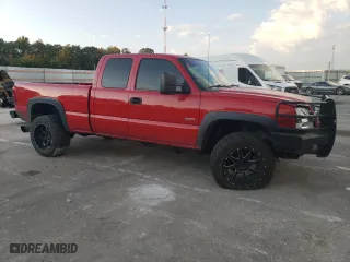 2003 Chevrolet Silverado 2500HD LS with VIN 1GCHK29183E193915, listed as a Copart auction lot 75266834 with 207,086 mi miles and Salvage Title. Bid and sale history available at carsss.com. Image 4.