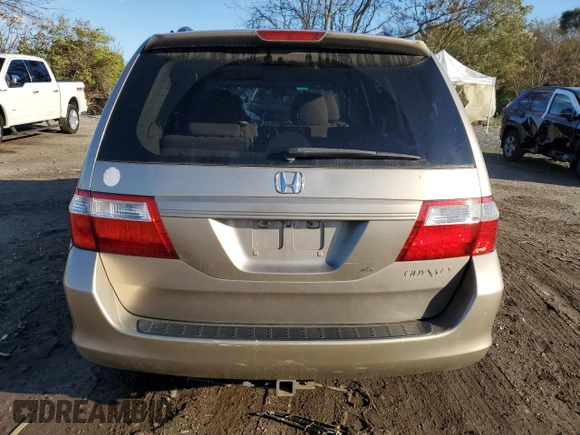2005 Honda Odyssey EX z VIN 5FNRL384X5B420963, wystawiony jako Copart lot #50137915 z przebiegiem Nie podano mil oraz Nie do naprawy • Non repairable. Historia ofert i sprzedaży dostępna na DreamBid. Obrazek 12.