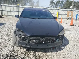 2016 Tesla Model X P90D with VIN 5YJXCAE44GF025048, listed as a Copart auction lot 47067755 with 104,901 mi miles and Salvage Title. Bid and sale history available at carsss.com. Image 5.