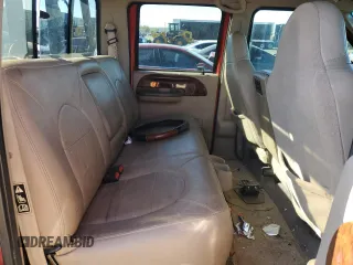 2000 Ford F-350 XL with VIN 1FTSW31FXYEB58081, listed as a Copart auction lot 72017584 with 220,066 mi miles and Salvage Title. Bid and sale history available at DreamBid. Image 10.