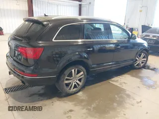 2013 Audi Q7 3.0T Premium Plus with VIN WA1LGAFE8DD003853, listed as a IAAI auction lot 40675011 with 104,517 mi miles. Bid and sale history available at carsss.com. Image 4.