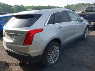 2017 Cadillac XT5 Luxury FWD z VIN 1GYKNBRS8HZ265955, wystawiony jako IAAI lot #42198769 z przebiegiem 125 086 mil mil oraz . Historia ofert i sprzedaży dostępna na DreamBid. Obrazek 4.