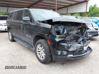 2021 Chevrolet Suburban LT z VIN 1GNSCCKD8MR269020, wystawiony jako IAAI lot #42138693 z przebiegiem 108 305 mil mil oraz . Historia ofert i sprzedaży dostępna na DreamBid. Obrazek 1.