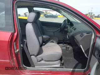 2005 Ford Focus with VIN 3FAHP31N55R123882, listed as a IAAI auction lot 42667136 with Not provided miles and . Bid and sale history available at DreamBid. Image 5.