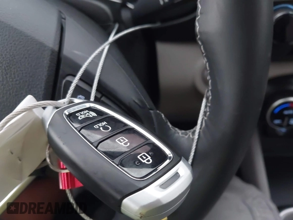 2025 Hyundai Venue SEL с VIN KMHRC8A36SU354117, выставлен на аукционе IAAI как лот 42459995 с пробегом 8 278 миль миль и . История ставок и продаж доступна на DreamBid. Изображение 11.