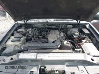 1999 Ford Explorer XL z VIN 1FMZU34X2XUA06174, wystawiony jako IAAI lot #42071003 z przebiegiem 126 220 mil mil oraz . Historia ofert i sprzedaży dostępna na DreamBid. Obrazek 10.