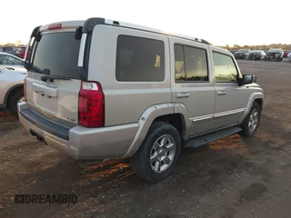 2007 Jeep Commander Overland z VIN 1J8HG68227C653826, wystawiony jako IAAI lot #40649706 z przebiegiem 225 538 mil mil oraz . Historia ofert i sprzedaży dostępna na DreamBid. Obrazek 4.