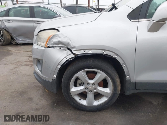 2015 Chevrolet Trax LTZ with VIN 3GNCJTSB7FL235895, listed as a IAAI auction lot 41279161 with 158,877 mi miles. Bid and sale history available at carsss.com. Image 21.