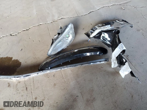 2014 Tesla Model S 60 z VIN 5YJSA1H11EFP36480, wystawiony jako Copart lot #71210254 z przebiegiem 121 014 mil mil oraz Szkoda całkowita • Salvage title. Historia ofert i sprzedaży dostępna na DreamBid. Obrazek 14.