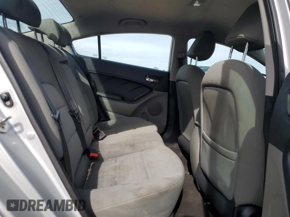 2016 Kia Forte EX z VIN KNAFX4A87G5528162, wystawiony jako Copart lot #49631115 z przebiegiem 134 796 mil mil oraz Szkoda całkowita • Salvage title. Historia ofert i sprzedaży dostępna na DreamBid. Obrazek 10.