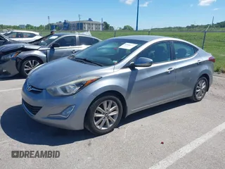 2015 Hyundai Elantra SE z VIN 5NPDH4AE1FH594301, wystawiony jako IAAI lot #42336071 z przebiegiem 171 024 mil mil oraz . Historia ofert i sprzedaży dostępna na DreamBid. Obrazek 2.