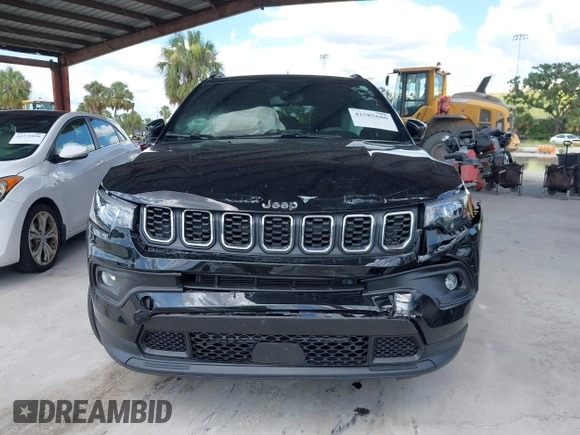 2024 Jeep Compass Latitude Lux с VIN 3C4NJDFN5RT104769, выставлен на аукционе IAAI как лот 42585680 с пробегом 7 162 миль миль и . История ставок и продаж доступна на DreamBid. Изображение 11.