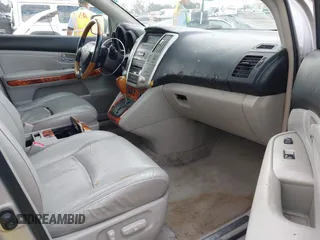 2007 Lexus RX 350 with VIN 2T2GK31U47C019173, listed as a IAAI auction lot 42076745 with 207,163 mi miles. Bid and sale history available at carsss.com. Image 5.
