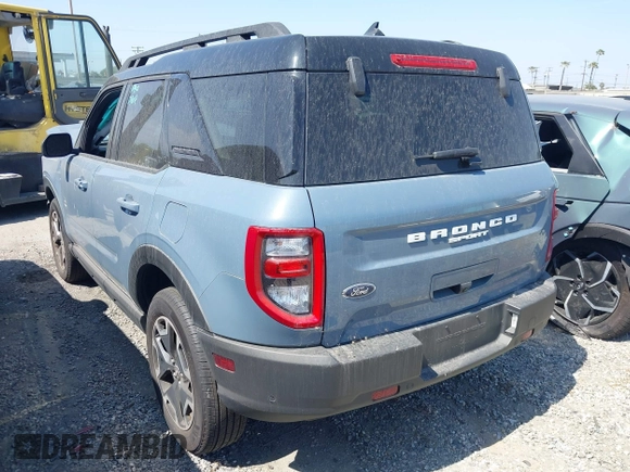 2024 Ford Bronco Sport Outer Banks with VIN 3FMCR9C68RRE01957, listed as a IAAI auction lot 42163509 with 12,586 mi miles and . Bid and sale history available at DreamBid. Image 3.