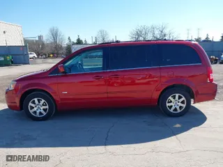 2008 Chrysler Town & Country Touring with VIN 2A8HR54P28R713537, listed as a IAAI auction lot 41795260 with 98,981 mi miles. Bid and sale history available at carsss.com. Image 14.