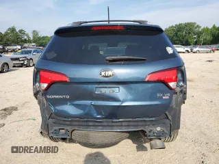 2014 Kia Sorento EX with VIN 5XYKU4A70EG528302, listed as a Copart auction lot 61824965 with 144,897 mi miles and Salvage title. Bid and sale history available at DreamBid. Image 6.