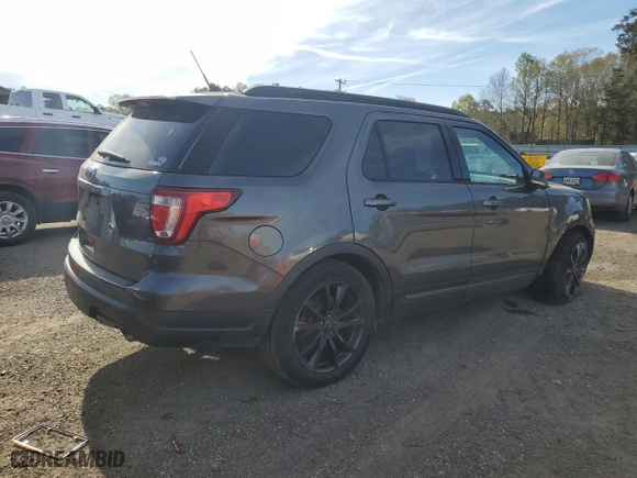 2018 Ford Explorer XLT with VIN 1FM5K7D86JGA39964, listed as a Copart auction lot 49476015 with 168,825 mi miles and Salvage Title. Bid and sale history available at carsss.com. Image 3.