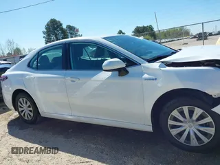 2021 Toyota Camry Hybrid LE with VIN 4T1C31AK2MU027513, listed as a IAAI auction lot 41856681 with 85,779 mi miles. Bid and sale history available at carsss.com. Image 13.