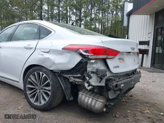 2015 Hyundai Genesis 3.8L with VIN KMHGN4JEXFU037569, listed as a IAAI auction lot 41957191 with 45,242 mi miles. Bid and sale history available at carsss.com. Image 6.