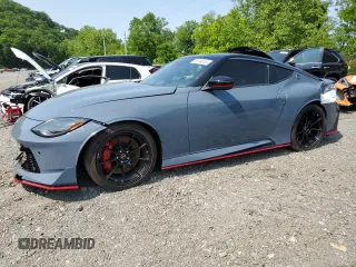 2024 Nissan Z Nismo z VIN JN1BZ4CH8RM363453, wystawiony jako Copart lot #59744335 z przebiegiem 123 mil mil oraz Szkoda całkowita • Salvage title. Historia ofert i sprzedaży dostępna na DreamBid. Obrazek 1.