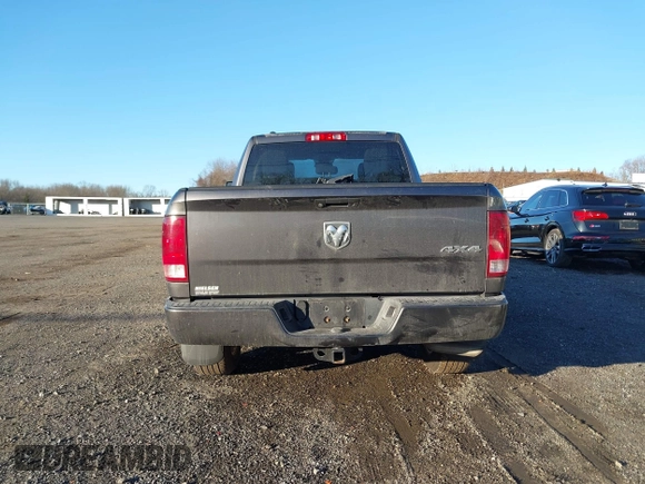 2018 Ram 1500 Express with VIN 1C6RR7FG3JS129258, listed as a IAAI auction lot 41785815 with 69,455 mi miles. Bid and sale history available at carsss.com. Image 17.