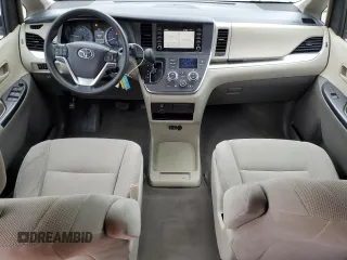 2019 Toyota Sienna L with VIN 5TDZZ3DC2KS993259, listed as a Copart auction lot 87391084 with 202,932 mi miles and Salvage Title. Bid and sale history available at carsss.com. Image 8.