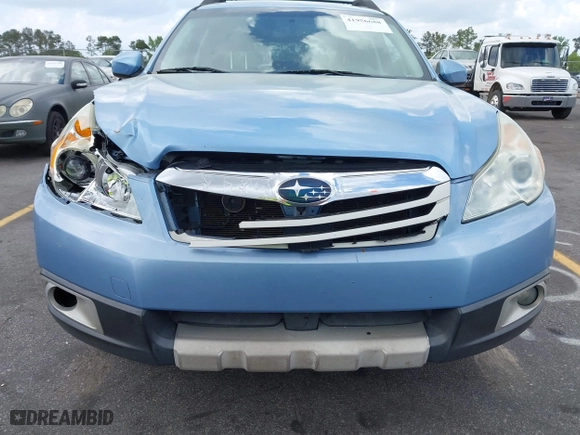 2012 Subaru Outback 3.6R Limited with VIN 4S4BRDLC4C2253838, listed as a IAAI auction lot 41956688 with 182,330 mi miles. Bid and sale history available at carsss.com. Image 6.