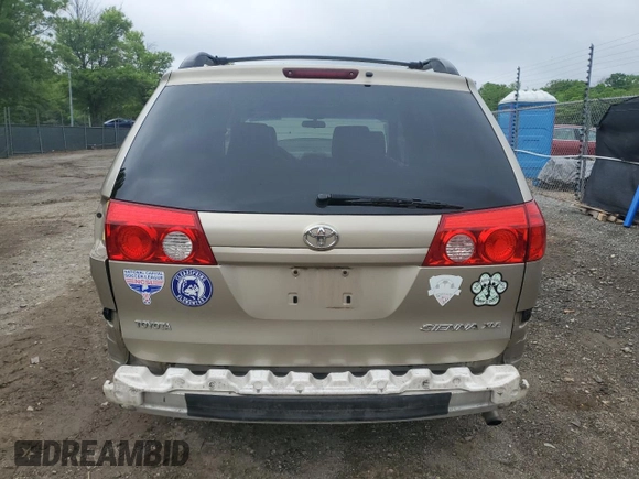2006 Toyota Sienna XLE z VIN 5TDZA22C56S466035, wystawiony jako Copart lot #55452845 z przebiegiem 246 149 mil mil oraz Szkoda całkowita • Salvage title. Historia ofert i sprzedaży dostępna na DreamBid. Obrazek 6.