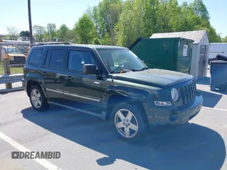 2010 Jeep Patriot Sport with VIN 1J4NF1GB3AD623781, listed as a IAAI auction lot 42053570 with 87,253 mi miles. Bid and sale history available at carsss.com. Image 1.
