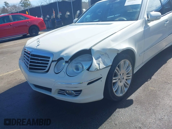 2007 Mercedes-Benz E-Class 3.5L with VIN WDBUF87X57X221918, listed as a IAAI auction lot 41618274 with 176,359 mi miles. Bid and sale history available at carsss.com. Image 6.