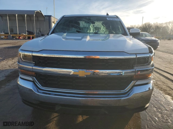 2019 Chevrolet Silverado 1500 LD LT with VIN 2GCRCPEC4K1155426, listed as a Copart auction lot 43760275 with 95,921 mi miles and Salvage Title. Bid and sale history available at carsss.com. Image 5.