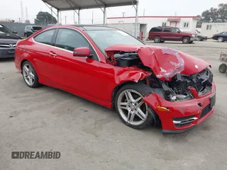 2014 Mercedes-Benz C 250 с VIN WDDGJ4HB4EG300833, выставлен на аукционе IAAI как лот 42551110 с пробегом 78 626 миль миль и . История ставок и продаж доступна на DreamBid. Изображение 1.