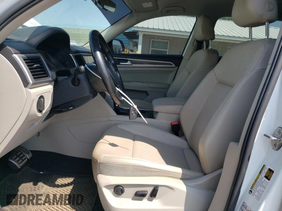 2018 Volkswagen Atlas SE z VIN 1V2PR2CA1JC570706, wystawiony jako Copart lot #68623484 z przebiegiem 136 747 mil mil oraz Szkoda całkowita • Salvage title. Historia ofert i sprzedaży dostępna na DreamBid. Obrazek 7.