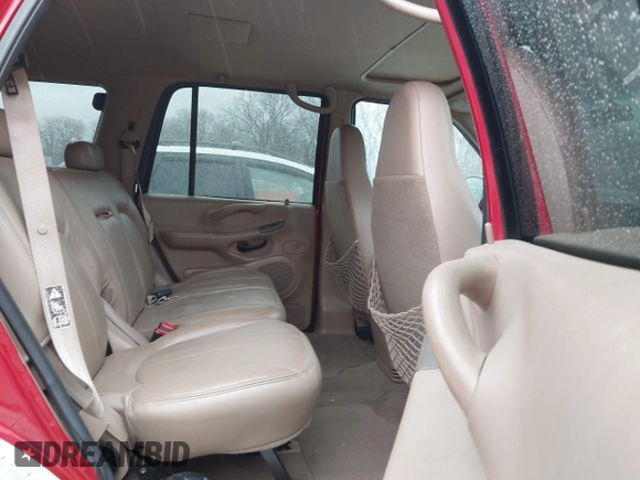 1999 Ford Expedition XLT z VIN 1FMPU18L6XLC38107, wystawiony jako IAAI lot #41779634 z przebiegiem 126 216 mil mil oraz . Historia ofert i sprzedaży dostępna na DreamBid. Obrazek 8.