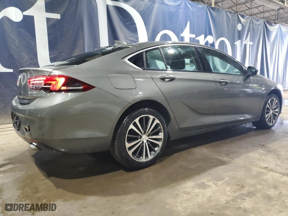 2018 Buick Regal Sportback Preferred II with VIN W04GM6SX9J1116562, listed as a Copart auction lot 43521905 with 121,631 mi miles and Clean Title. Bid and sale history available at carsss.com. Image 3.