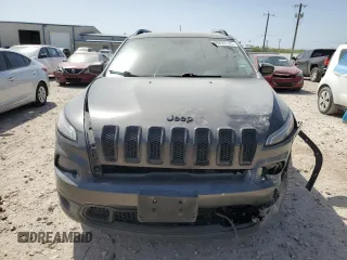 2018 Jeep Cherokee Latitude with VIN 1C4PJLCB2JD544102, listed as a Copart auction lot 49839785 with 62,546 mi miles and Salvage Title. Bid and sale history available at carsss.com. Image 5.