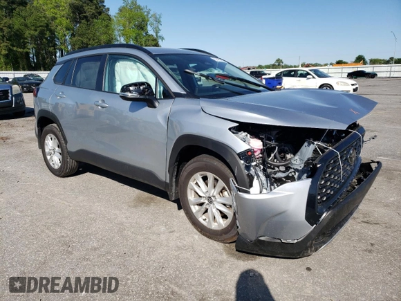2024 Toyota Corolla Cross LE z VIN 7MUCAAAG5RV098535, wystawiony jako Copart lot #52483595 z przebiegiem Nie podano mil oraz Szkoda całkowita • Salvage title. Historia ofert i sprzedaży dostępna na DreamBid. Obrazek 4.