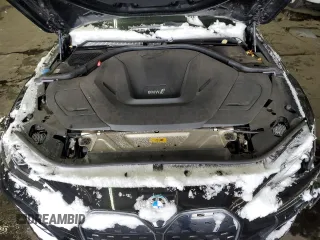 2022 BMW i4 eDrive40 z VIN WBY73AW0XNFM42466, wystawiony jako Copart lot #87421194 z przebiegiem Nie podano mil oraz Szkoda całkowita • Salvage title. Historia ofert i sprzedaży dostępna na DreamBid. Obrazek 13.