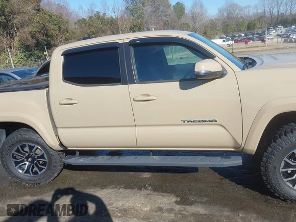 2020 Toyota Tacoma SR5 с VIN 3TMCZ5AN5LM331149, выставлен на аукционе IAAI как лот 41633864 с пробегом 74 862 миль миль и . История ставок и продаж доступна на DreamBid. Изображение 13.