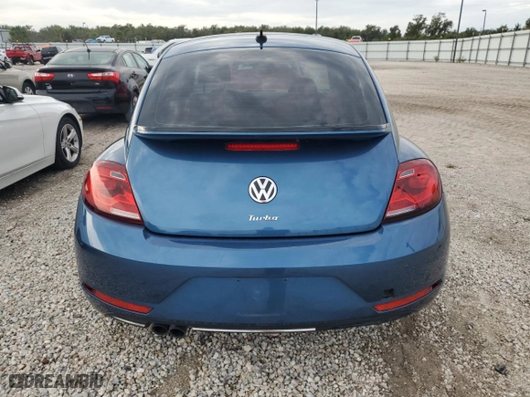 2018 Volkswagen Beetle SE with VIN 3VWJD7ATXJM709038, listed as a Copart auction lot 79334674 with 66,270 mi miles and Non Repairable. Bid and sale history available at carsss.com. Image 6.