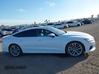 2020 Audi A7 Premium Plus с VIN WAUU2AF29LN057151, выставлен на аукционе IAAI как лот 42245594 с пробегом 39 610 миль миль и . История ставок и продаж доступна на DreamBid. Изображение 13.