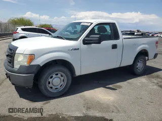 2013 Ford F-150 XL z VIN 1FTMF1CM0DKE77851, wystawiony jako Copart lot #55247705 z przebiegiem 190 765 mil mil oraz Szkoda całkowita • Salvage title. Historia ofert i sprzedaży dostępna na DreamBid. Obrazek 1.