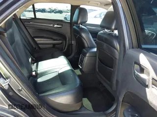 2016 Chrysler 300 C с VIN 2C3CCAEG5GH190372, выставлен на аукционе IAAI как лот 42343631 с пробегом 153 518 миль миль и . История ставок и продаж доступна на DreamBid. Изображение 8.