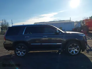 2018 Cadillac Escalade Premium Luxury with VIN 1GYS4CKJXJR217809, listed as a IAAI auction lot 41711281 with 63,482 mi miles. Bid and sale history available at carsss.com. Image 13.