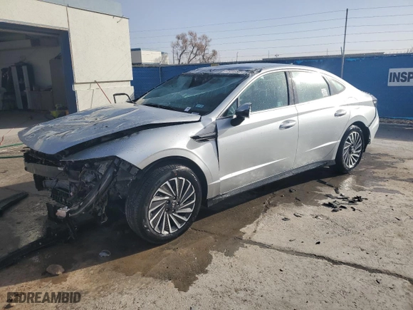 2025 Hyundai Sonata Hybrid SEL with VIN KMHL34JJ0SA105228, listed as a Copart auction lot 89344515 with 1,917 mi miles and Salvage Title. Bid and sale history available at carsss.com. Image 1.